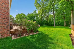 546 Parkland Dr, Rochester Hills, MI 48307 - Photo 45