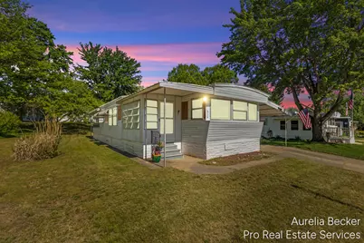 5720 Manistee Drive NE, Belmont, MI 49306 - Photo 1