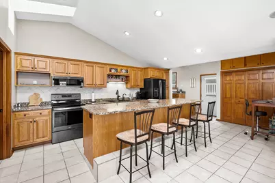 7118 Shoreline Drive, Delton, MI 49046 - Photo 9