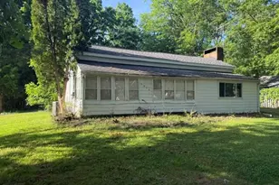 3908 Grand Prairie Rd, Kalamazoo, MI 49006 - Photo 1