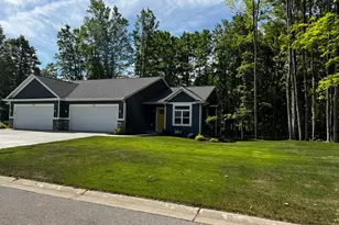116 Creek Dr, Hart, MI 49420 - Photo 3
