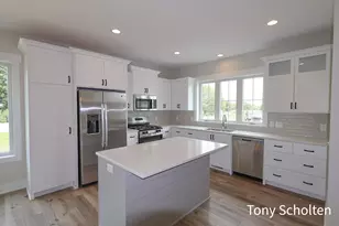5127 Blendon Mdw Cir, Hudsonville, MI 49426 - Photo 3
