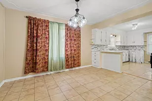 1425 Sunnyside Dr, Kalamazoo, MI 49048 - Photo 9