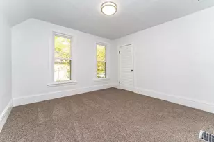543 Leonard St NE, Grand Rapids, MI 49503 - Photo 15