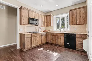 2724 Oldrew Cir, Kalamazoo, MI 49009 - Photo 9