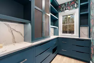 317 N Lakeshore Ave, Holland, MI 49424 - Photo 23