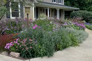 1964 Oakview Dr, Ann Arbor, MI 48108 - Photo 3