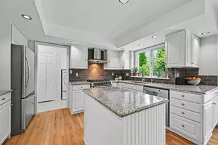 1964 Oakview Dr, Ann Arbor, MI 48108 - Photo 5