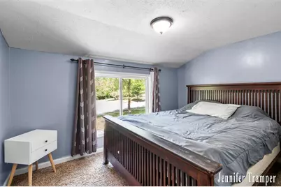 509 E Fairplains Street, Greenville, MI 48838 - Photo 17