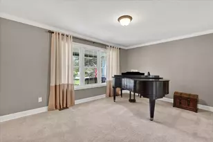 4022 Dun Rovin Ct, Commerce Township, MI 48382 - Photo 7