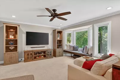 4022 Dun Rovin Court, Commerce Township, MI 48382 - Photo 9