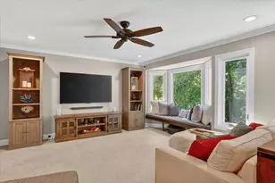 4022 Dun Rovin Ct, Commerce Township, MI 48382 - Photo 9