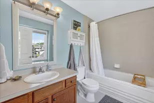 4022 Dun Rovin Ct, Commerce Township, MI 48382 - Photo 29