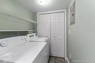 8507 Courtland Dr NE, Rockford, MI 49341 - Photo 13
