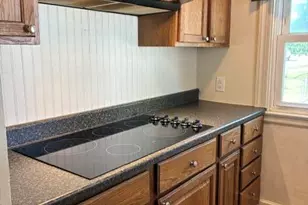 1600 Maguire St, Jackson, MI 49202 - Photo 5