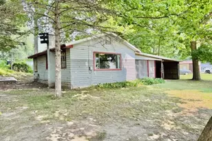 1846 W Tupper Heights Dr, Lake Odessa, MI 48849 - Photo 9