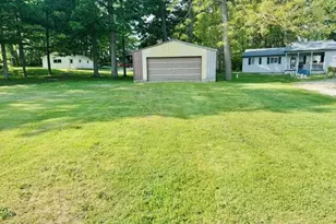 1846 W Tupper Heights Dr, Lake Odessa, MI 48849 - Photo 39