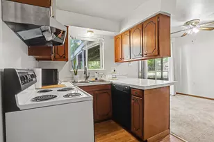 16 Oak Grove Rd, Springfield, MI 49037 - Photo 9