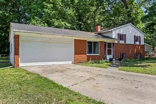 16 Oak Grove Rd, Springfield, MI 49037 - Photo 3