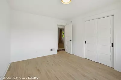 315 W 40th Street, Holland, MI 49423 - Photo 15