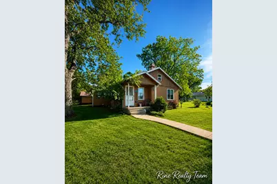 18 E Montgomery Street, Hillsdale, MI 49242 - Photo 1
