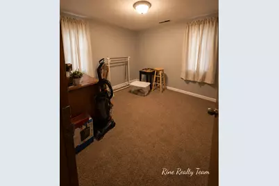 18 E Montgomery Street, Hillsdale, MI 49242 - Photo 33