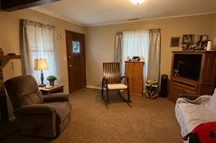18 E Montgomery St, Hillsdale, MI 49242 - Photo 19