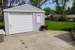 12415 Clinton River Rd, Sterling Heights, MI 48313 - Photo 31