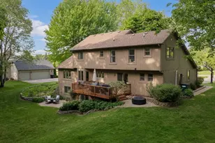 6985 Springcrest Ct, Clarkston, MI 48346 - Photo 3