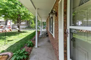 5365 Barkley St, Commerce Township, MI 48382 - Photo 15