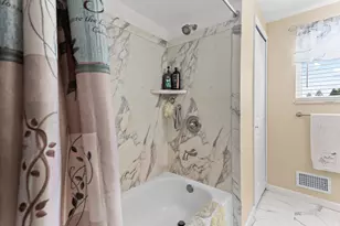 5365 Barkley St, Commerce Township, MI 48382 - Photo 35
