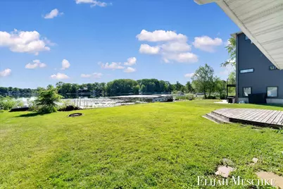 10207 Poplar Drive NE, Rockford, MI 49341 - Photo 23