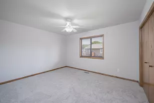 6736 Waterview Dr, Grandville, MI 49418 - Photo 9