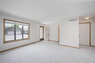 6736 Waterview Dr, Grandville, MI 49418 - Photo 3