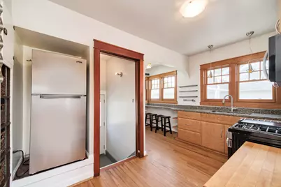 504 N Lewis Street, Ludington, MI 49431 - Photo 9