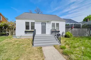504 N Lewis St, Ludington, MI 49431 - Photo 3