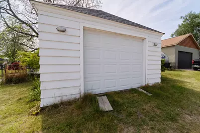 504 N Lewis Street, Ludington, MI 49431 - Photo 41