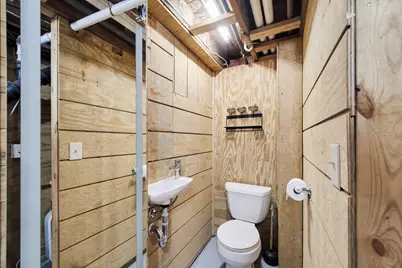 504 N Lewis Street, Ludington, MI 49431 - Photo 31