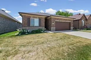 15300 Eton Pointe Dr, Clinton Twp, MI 48035 - Photo 5