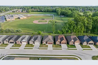 15300 Eton Pointe Drive, Clinton, MI 48035 - Photo 37
