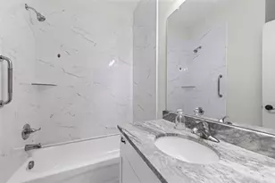 15300 Eton Pointe Dr, Clinton Twp, MI 48035 - Photo 21