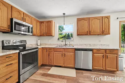 510 E General Street, Sheridan, MI 48884 - Photo 5