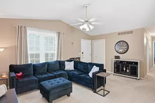 7652 Woodview Dr, Waterford, MI 48327 - Photo 13