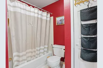 7652 Woodview Drive, Waterford, MI 48327 - Photo 17