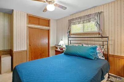 302 S Brooks Road S, Muskegon, MI 49442 - Photo 11
