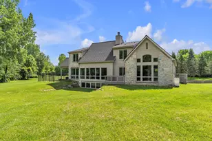 2665 White Tail Ct, South Lyon, MI 48178 - Photo 45