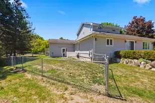 29100 Terrence St, Livonia, MI 48154 - Photo 35