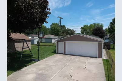 34354 Virgil Street, Harrison Township, MI 48045 - Photo 5