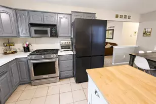 34354 Virgil St, Harrison Township, MI 48045 - Photo 11