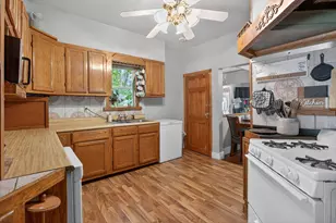 824 Maltby St, Jackson, MI 49202 - Photo 11